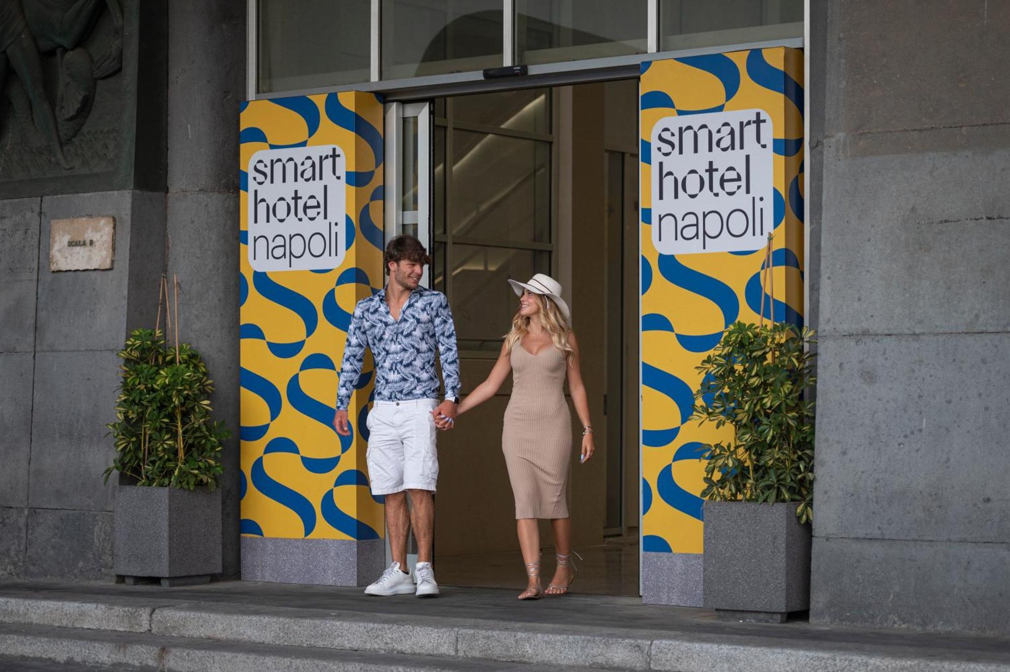 Smart Hotel Napoli Exteriör bild